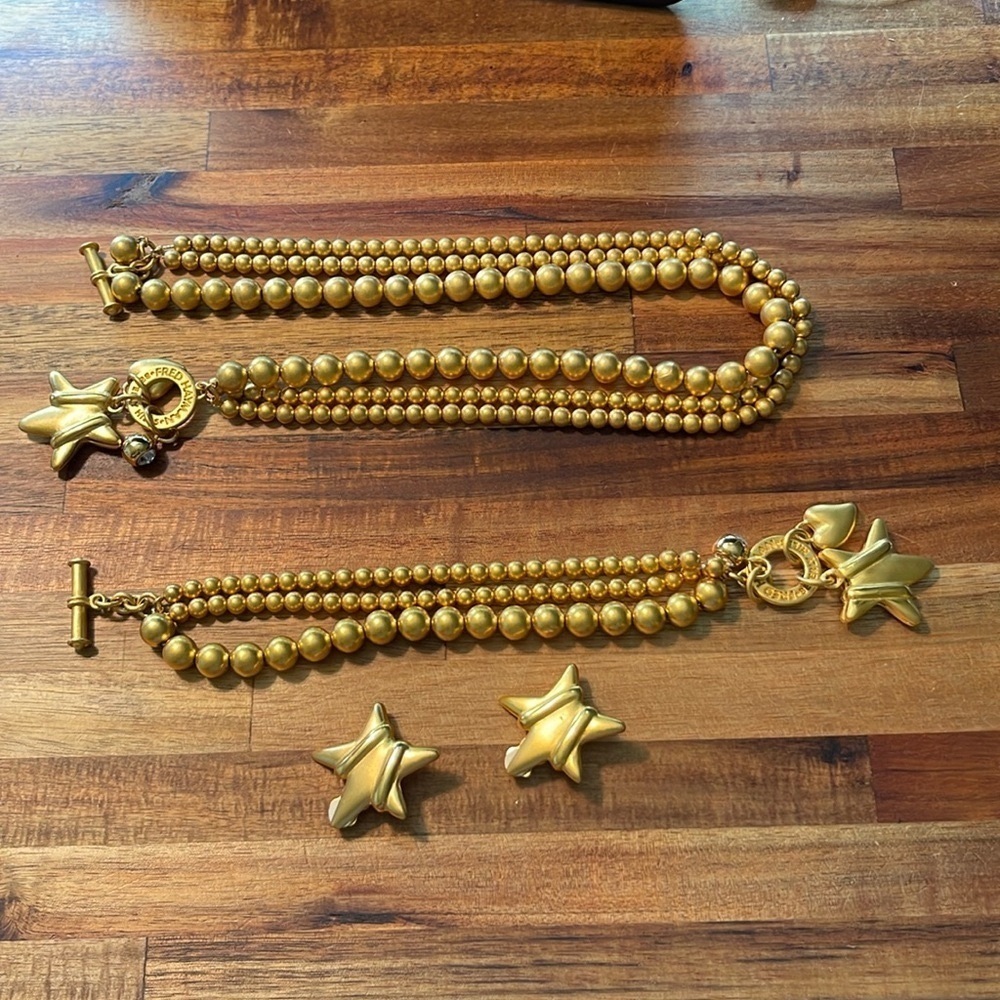 Fred Hayman Signed Vintage Gold Tone 3pc Necklace, Bracelet & Clip On Earrings P